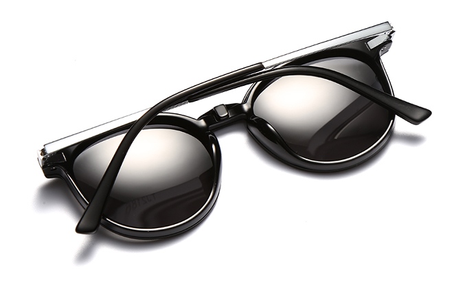 200677 Round Magnetic Clip on Glasses