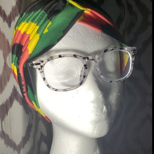 This is a simple but classy frame. They are on the larger side.  My RX is perfect but the frame itself is quite delicate. For the price paid they are worth it.